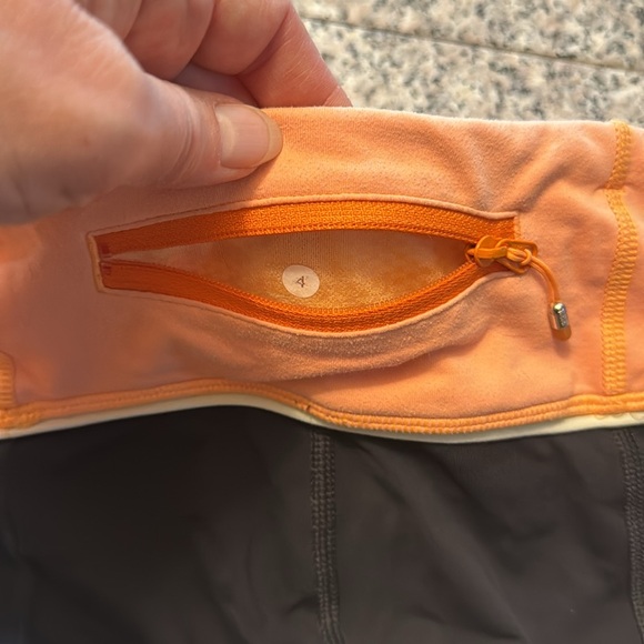 Lululemon Run for your Life right size 4 gray/orange - Picture 3 of 6